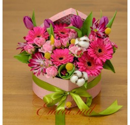 Aranjament Elegant in Forma de Inima