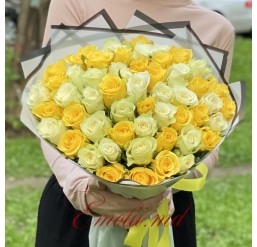 Bouquet of White_Yellow Roses