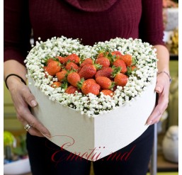 Inima cu Gypshofila si Capsuni